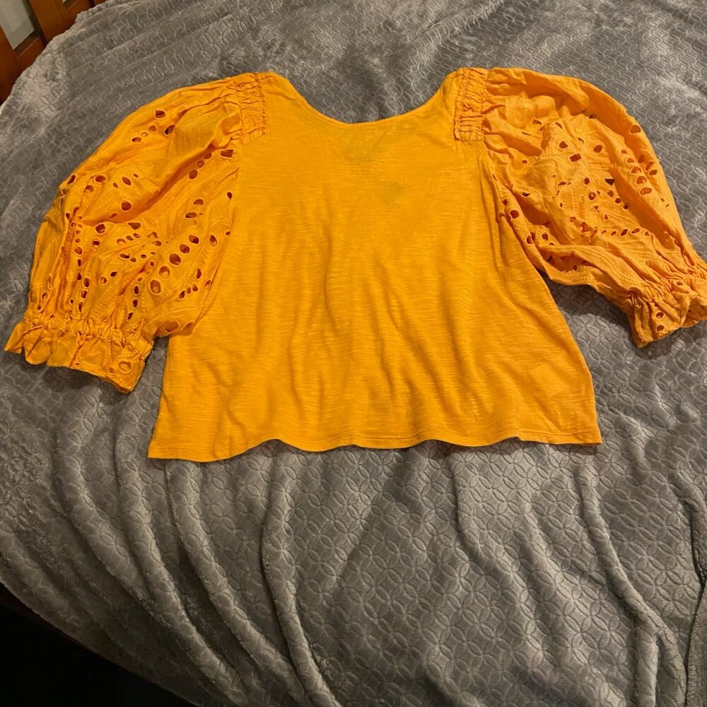 NWT Express Bright Orange Puff Sleeve Blouse – Women’s Size Large - Picture 4 of 13